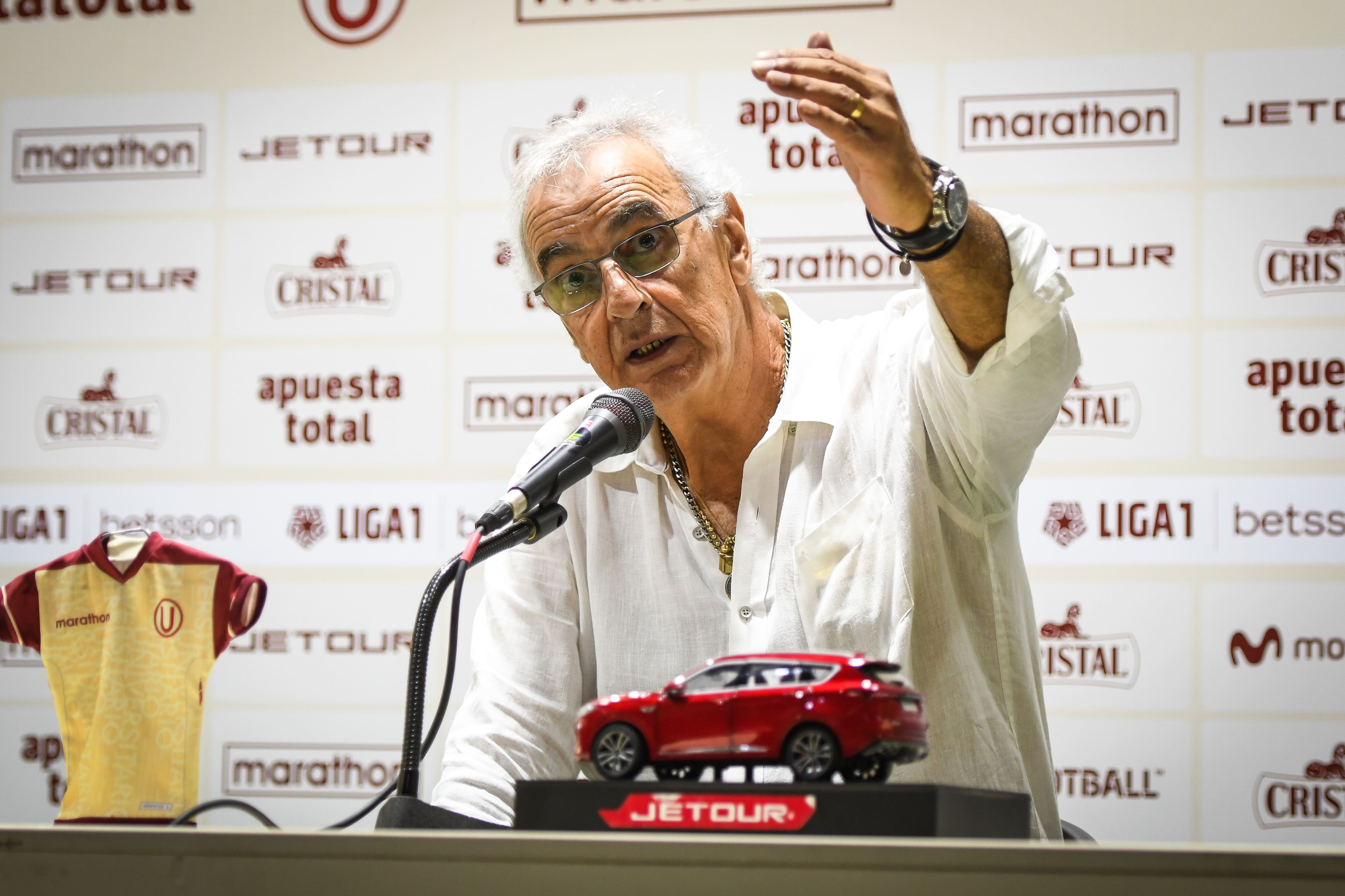 Jorge Fossati valoró los tres puntos conseguidos en Trujillo. (Foto: Universitario)