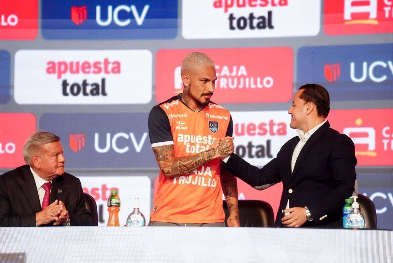 Paolo Guerrero llegó a UCV a inicios de 2024. (Foto: Twitter)
