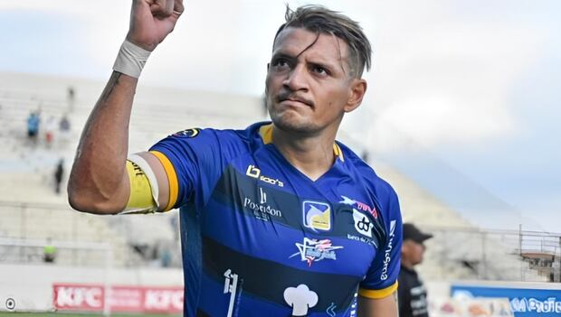 Carlos Garcés salió campeón nacional con Delfín en la Liga Pro 2019. (Foto: Delfín)