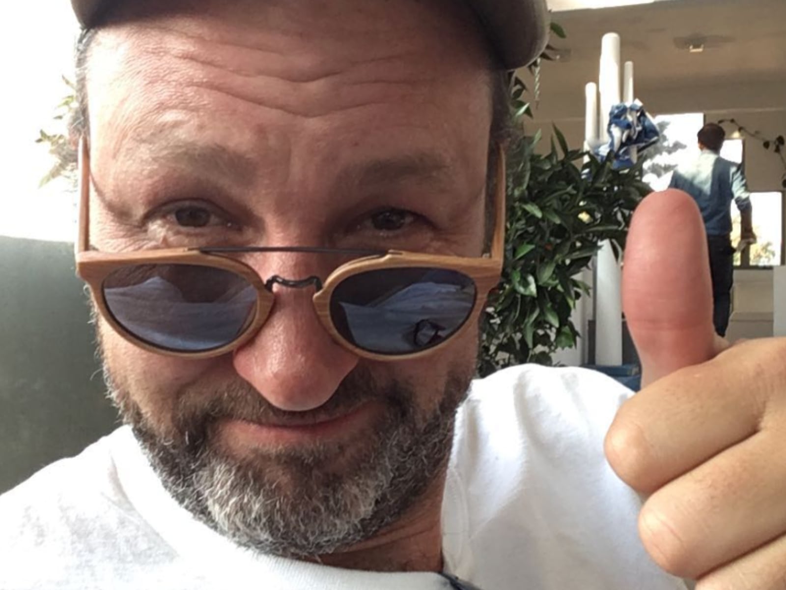 El intérprete con lentes de sol (Foto: Rodrigo Murray / Instagram)