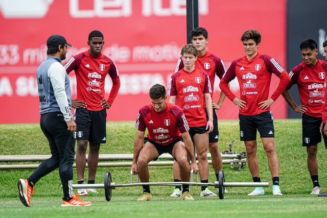 La Selección Peruana Sub 23 sumó un día más de entrenamiento este sábado. (Foto: FPF)