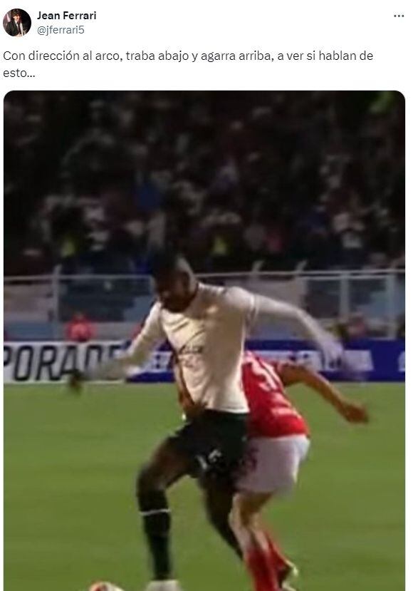 Jean Ferrari también apuntó contra el arbitraje en las redes sociales.