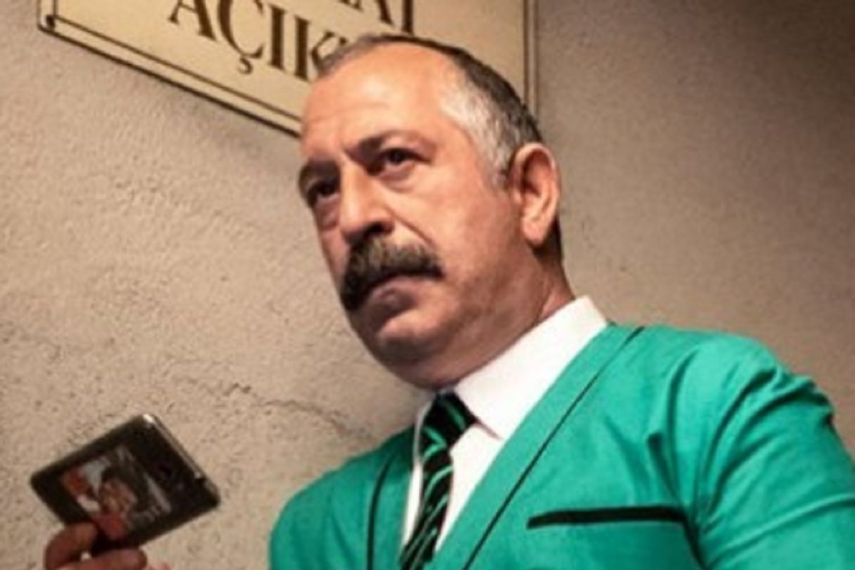 Cem Yilmaz como Ayzek en la película turca "No molestar" (Foto: Netflix)