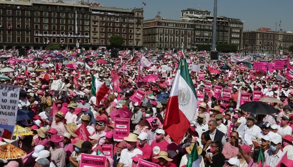 Revisa cuándo es y a qué hora inicia la Marcha Marea Rosa 2024 en Ciudad de México. (Foto: Agencias).