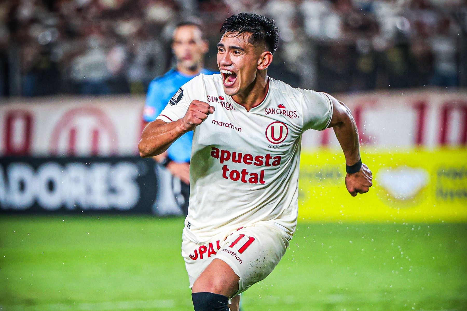 ¿El ‘Tunche’ Rivera puede jugar en Europa? Jesús ‘El Tanque’ Arias dio contundente respuesta. (Foto: AFP)