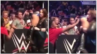 ¡Le ganó el impulso! Niño tocó el trasero de Alexa Bliss en un evento en vivo de WWE [VIDEO]