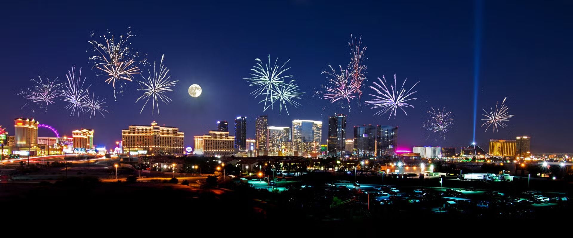 On July 4, 2025, fireworks shows will begin around 9 p.m. in multiple Las Vegas neighborhoods, bringing families and friends together. (Photo: Getty Images)