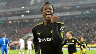 Anotó en su debut con el Borussia Dortmund y hasta FIFA 18 se lo celebra [VIDEO]