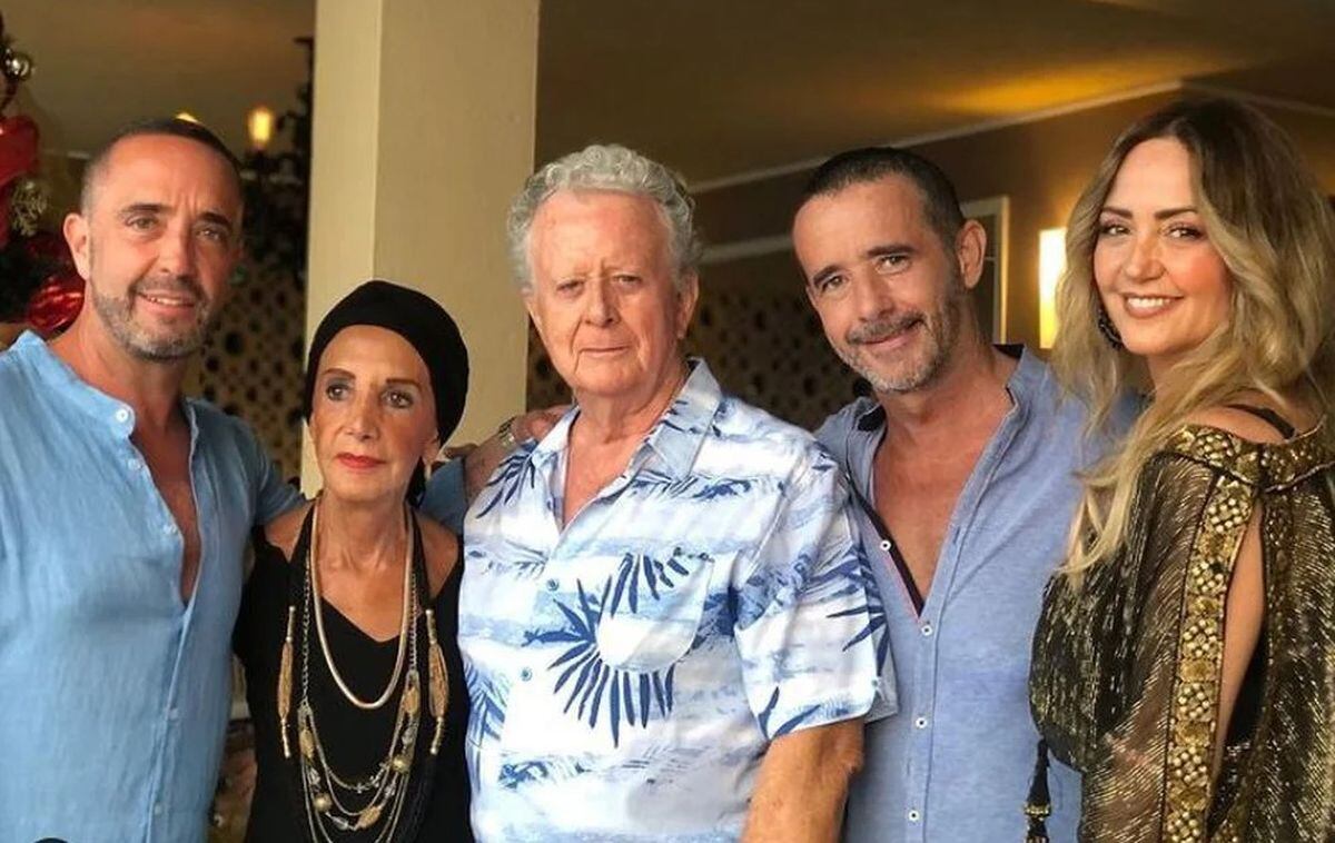 Toda la familia Legarreta Martínez junta (Foto: Mauricio Legarreta / Instagram)