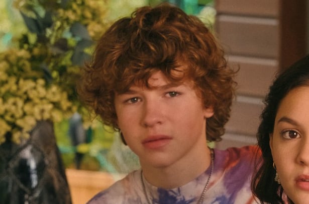 Dylan Hoffman interpreta a Andy Goldfarb en “¡No estás invitada a mi bat mitzvá!” (Foto: Netflix)