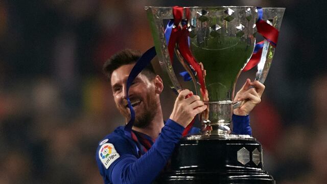 ¡Una copa hecha a su medida! Lionel Messi alzó el trofeo de campeón de LaLiga Santander [VIDEO]