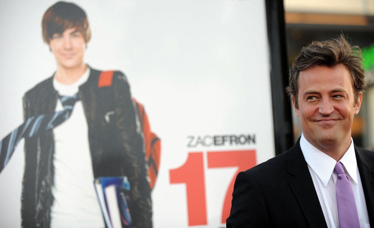 Cuando Matthew Perry llegó al estreno de "17 Again" en Los Ángeles en el Grauman's Chinese Theatre de Hollywood, California, el 14 de abril de 2009 (Foto: Gabriel Bouys / AFP)