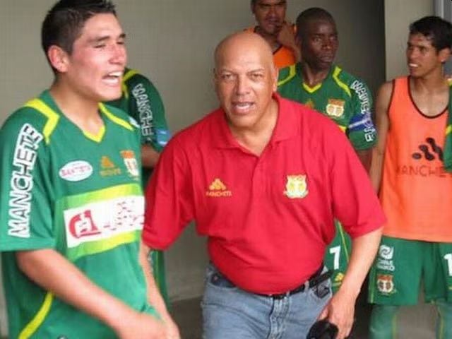 Roberto Mosquera junto a Irven Ávila, en unas de sus mejores temporadas de su carrera, antes de fichar por Sporting Cristal.