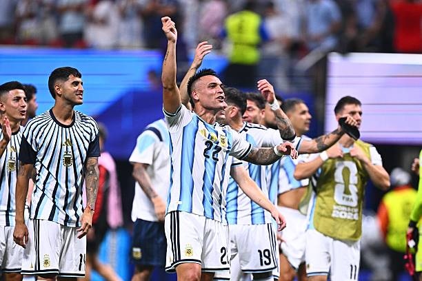 Argentina venció por 3-2 a Egipto y clasificó a los cuartos de final del Mundial 2026. (Foto: Getty Images)