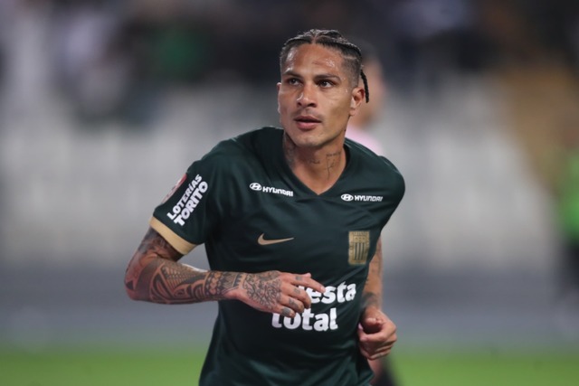 Paolo Guerrero | Edad: 40 años | Club: Alianza Lima.