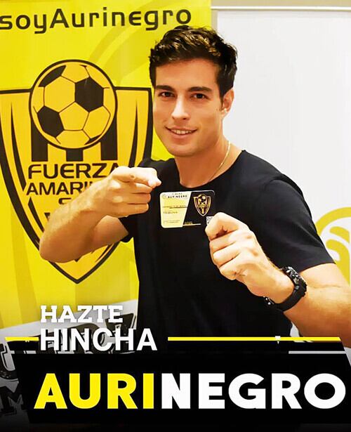 Danilo Carrera como futbolista profesional del equipo Fuerza Amarilla de Ecuador (Foto: Fuerza Amarilla)