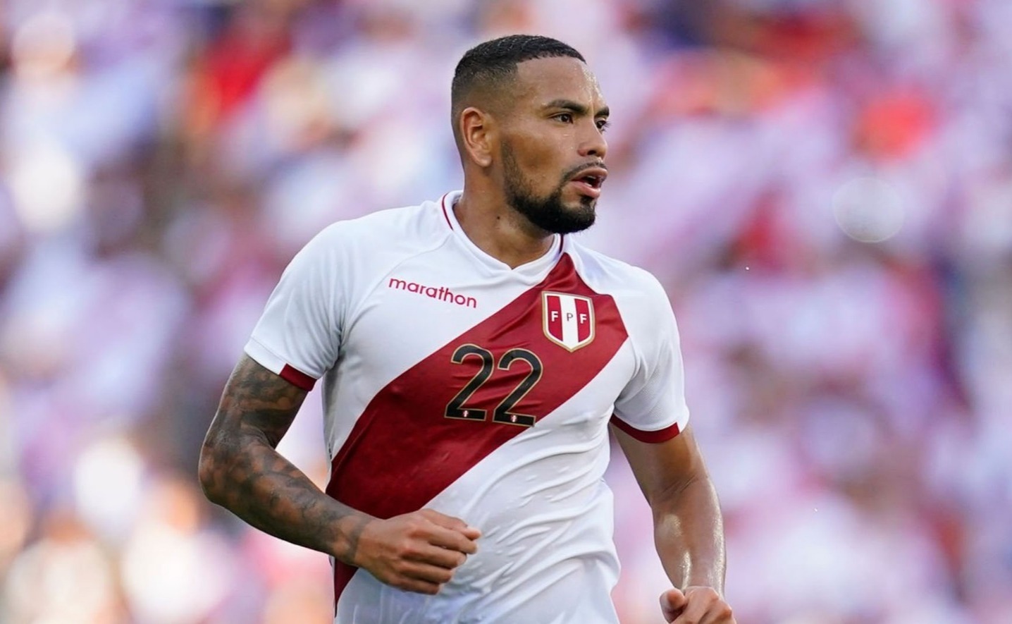 Alexander Callens todavía no debuta en las Eliminatorias 2026. (Foto: Getty Images)
