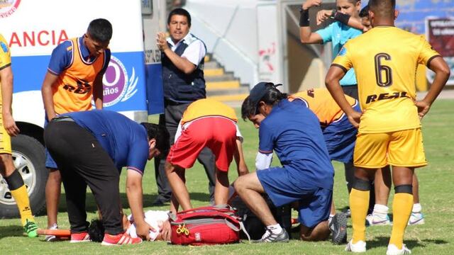 Ayacucho FC: Willyan Mimbela se desvaneció en pleno juego y fue llevado en ambulancia