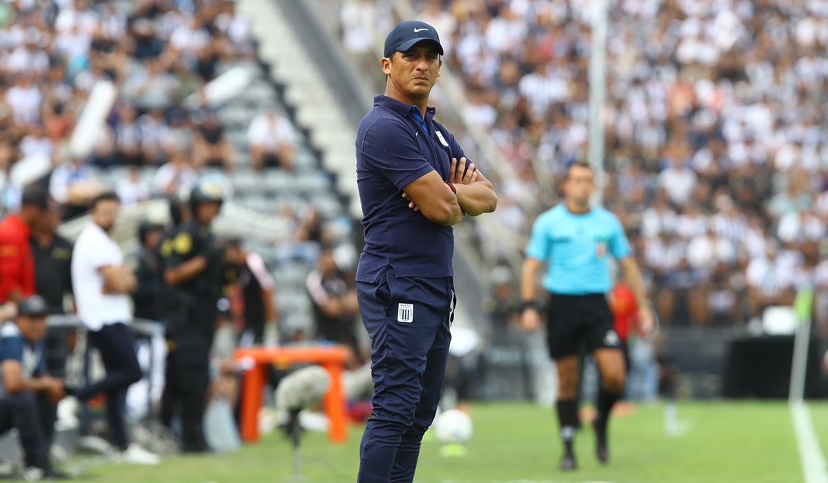 Guillermo Salas fue campeón como DT de Alianza Lima en 2022. (Foto: GEC)