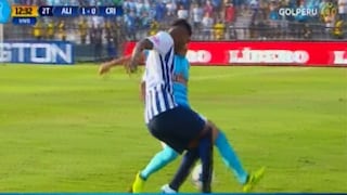 Alianza Lima: Carlos Ascues apareció ante Sporting Cristal con tremenda huacha a Luis Abram
