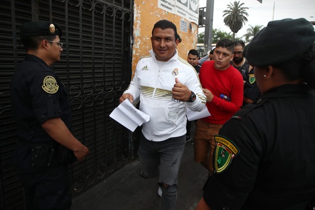 Las mejores postales de la llegada de hinchas al Estadio Nacional (Foto: Jorge Cerdán / GEC)