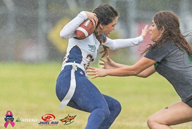 Dennhi Callu jugando rubgy (Foto: Dennhi Callu/Instagram)