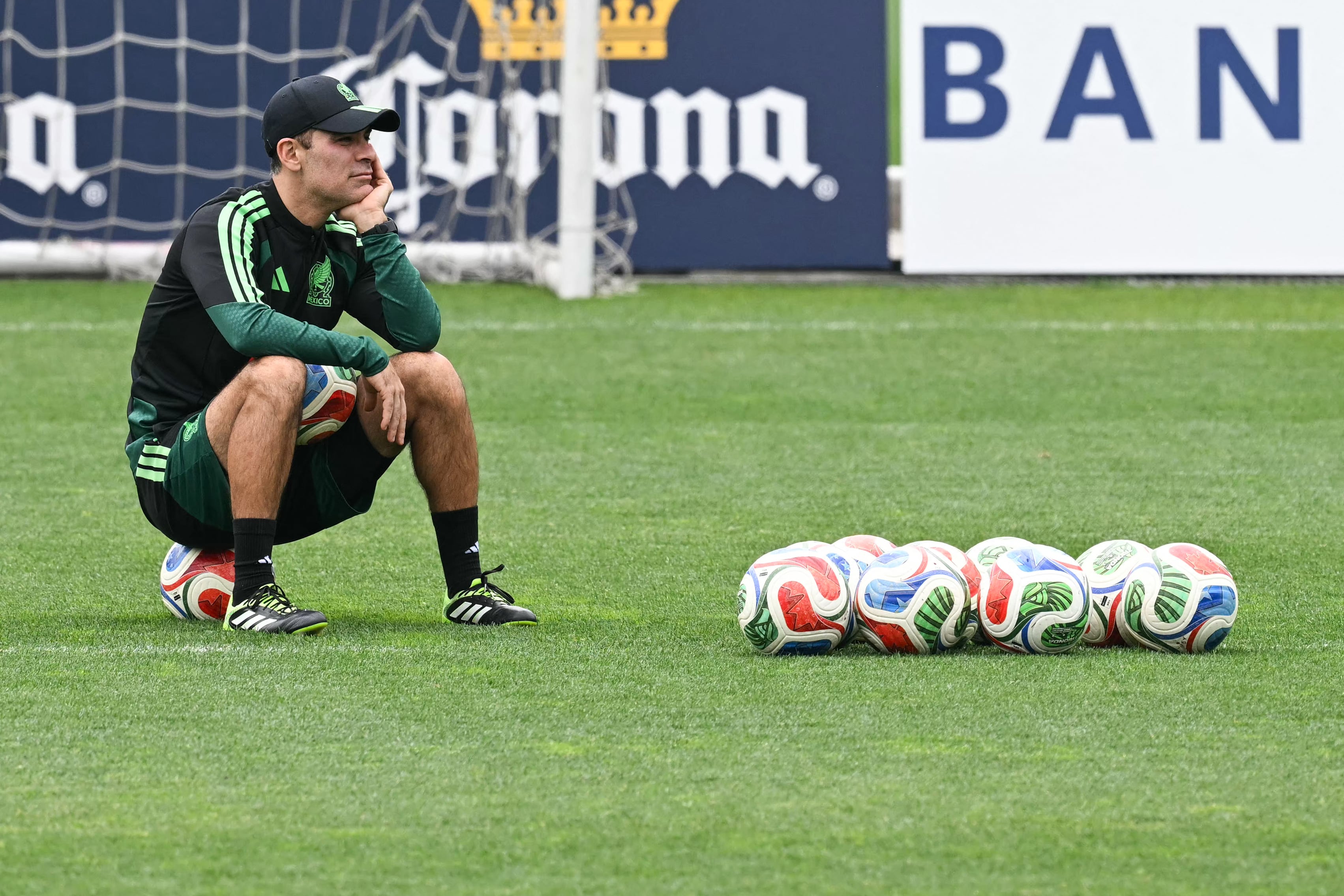 Rafael Marques es el actual entrenador de la Selección de México. (Foto: AFP)