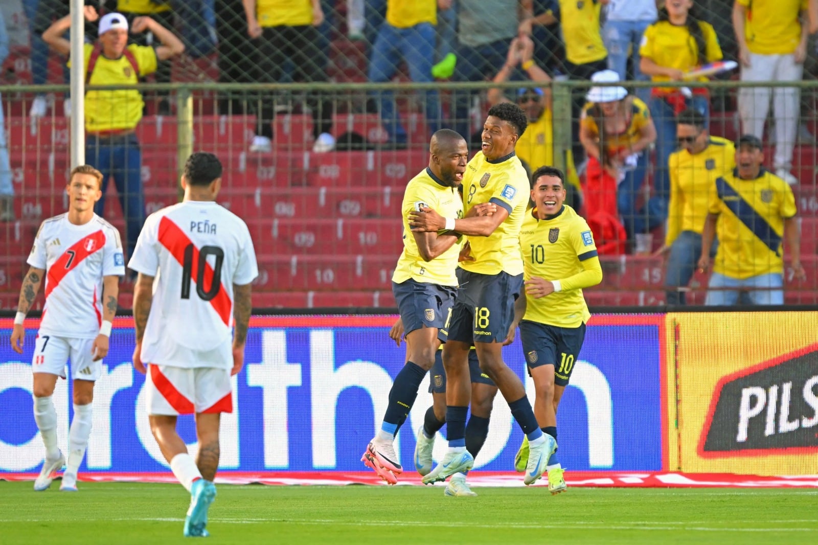 Ecuador derrotó 1-0 a Perú por Eliminatorias 2026 (Foto: AFP)