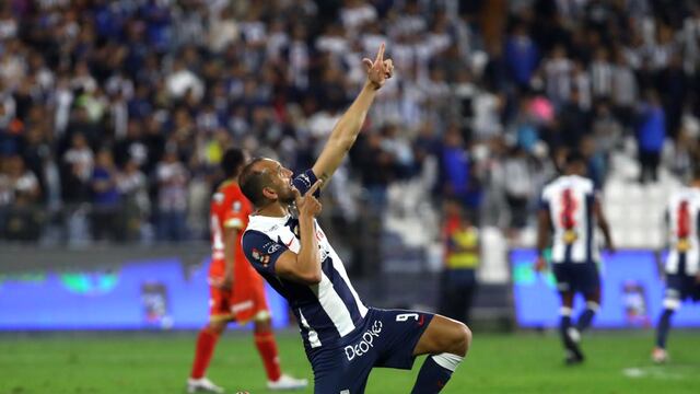 En el gol ante Huancayo: la emotiva reacción de Andrade tras dedicatoria de Barcos