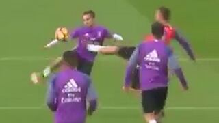 Cristiano Ronaldo le aplicó una tremenda plancha a Lucas Vázquez