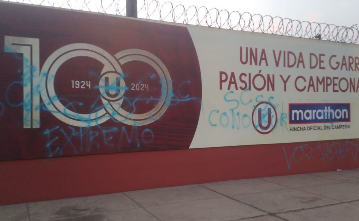 El Estadio Monumental de Ate amaneció con pintas a pocos del partido entre Universitario vs Sporting Cristal. (Foto: @jferrari5)
