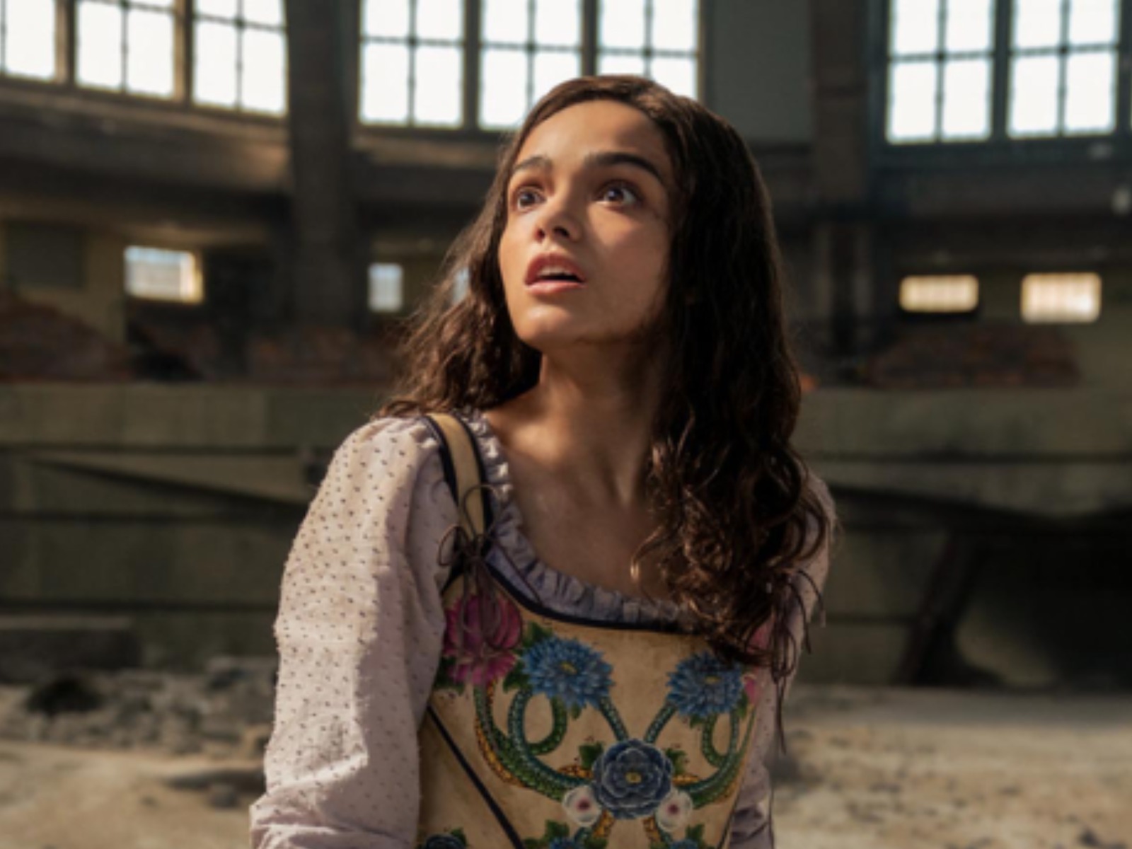 Rachel Zegler asume el papel de Lucy Gray Baird, la figura central en "The Hunger Games: The Ballad of Songbirds and Snakes" (Foto: Lionsgate Films)