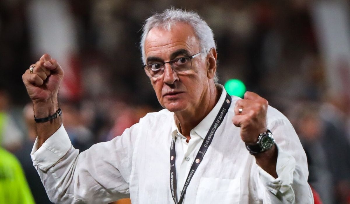 Jorge Fossati y los números que acumula con Universitario de local. (Foto: Prensa Universitario de Deportes)