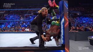 ¡Lo masacró! Dolph Ziggler regresó a SmackDown Live y atacó brutalmente a Kofi Kingston [VIDEO]