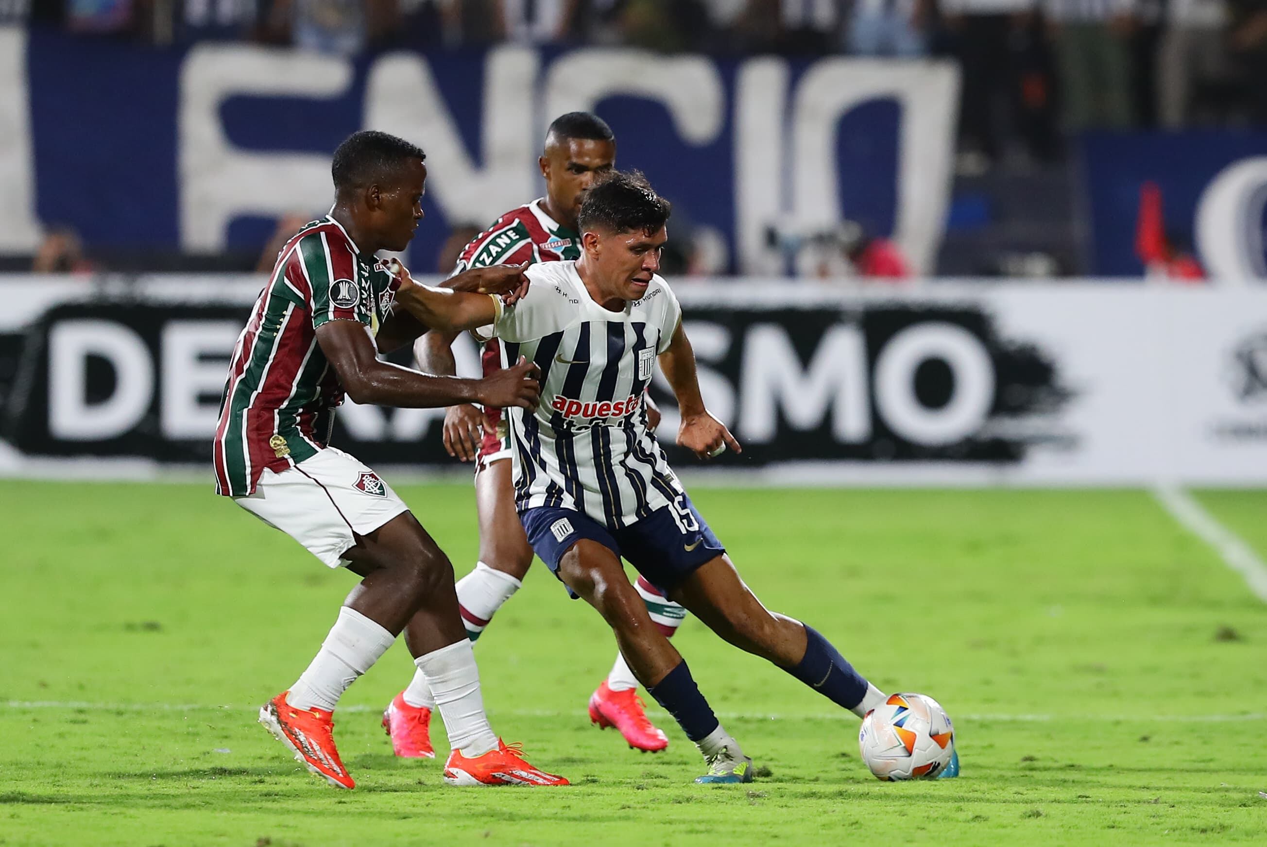 Castillo jugó los 90' del Alianza Lima vs. Fluminense (Foto: GEC)