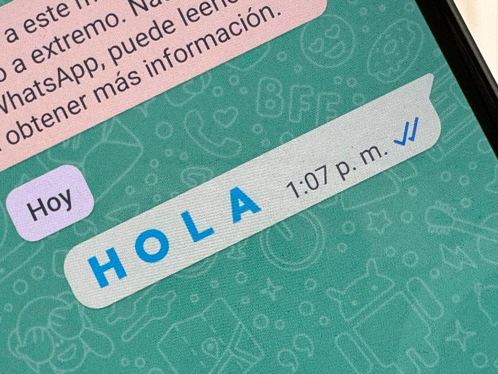 WHATSAPP PLUS | Si eres de las personas que usa WhatsApp Plus, aquí te dejamos un sencillo truco para obtener las letras en color azul. (Foto: MAG - Rommel Yupanqui)