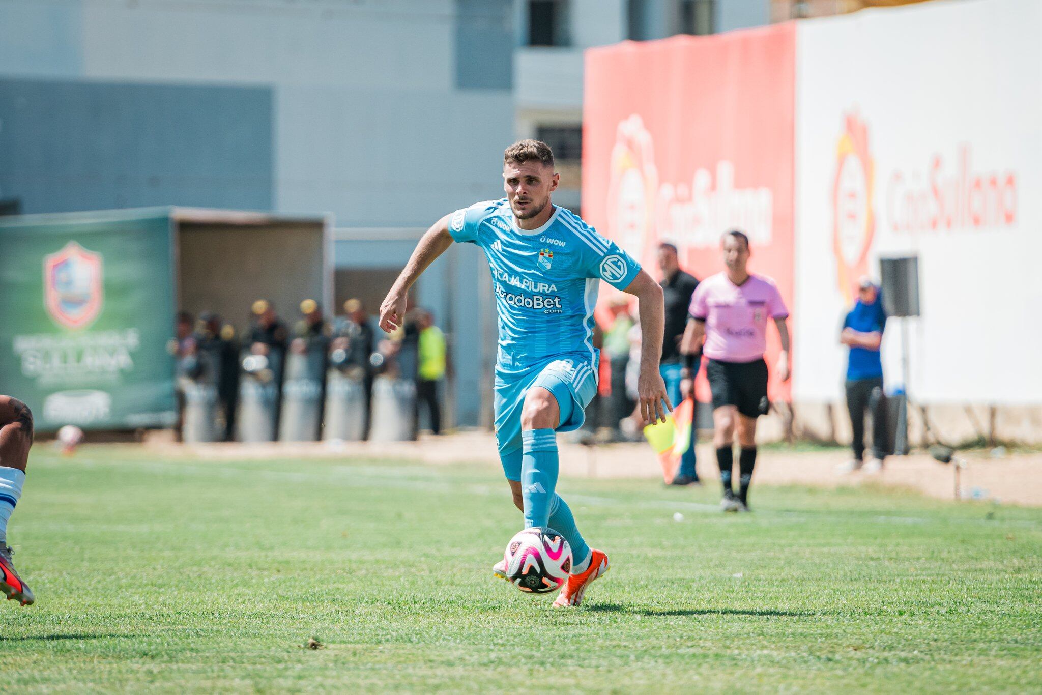 Nicolás Pasquini en la derrota de S. Cristal en Sullana. (Foto: Sporting Cristal)