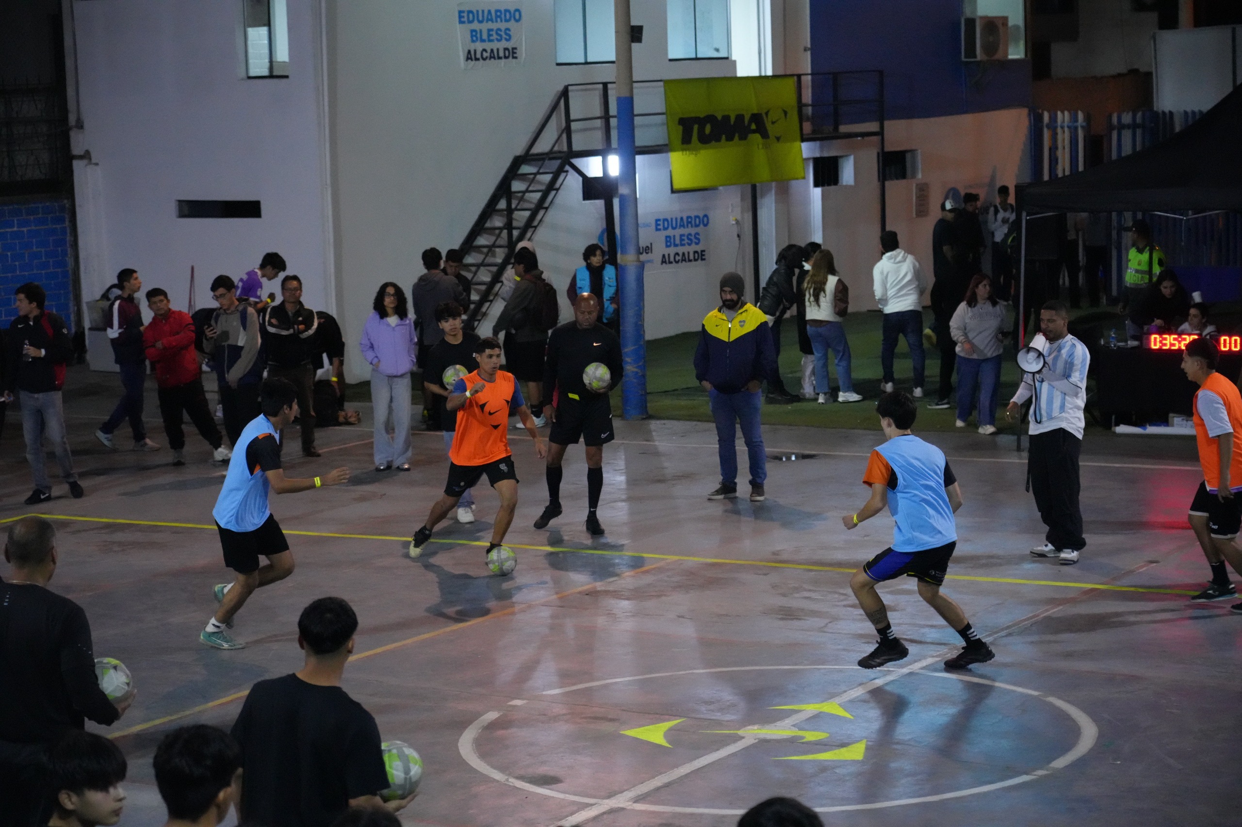 El evento reunió a más de 50 equipos de jóvenes entre 15 y 21 años. (Foto: Nike)