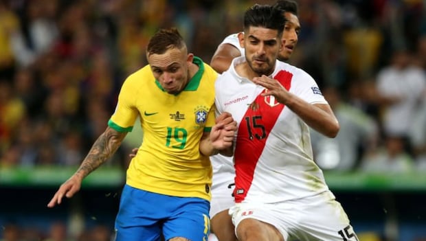 Carlos Zambrano lleva más de 16 años en la Selección Peruana. (Foto: Getty Images)