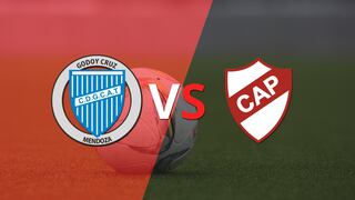 Colón golea 3-0 como local a Atlético Tucumán