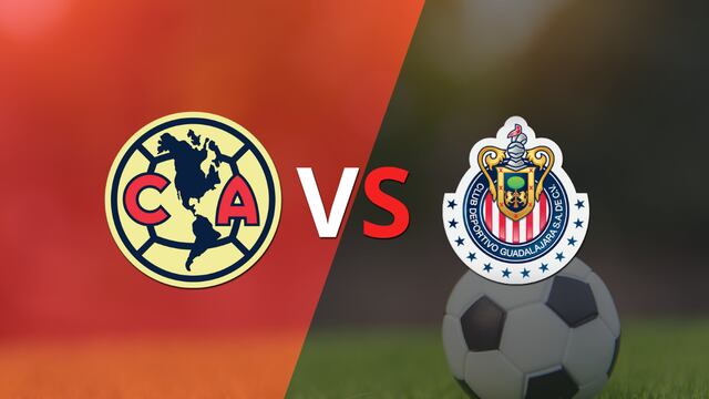 Termina el primer tiempo con una victoria para Club América vs Chivas por 1-0