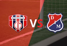 Inicia el partido en el estadio Sierra Nevada