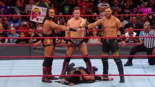 ¿Un nuevo The Shield? The Miz y sus secuaces masacraron a Roman Reigns en RAW [VIDEO]