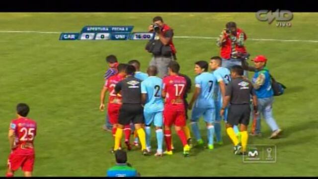 Universitario vs. Garcilaso: así fue el momento en el que Carrillo suspendió el partido en Cusco