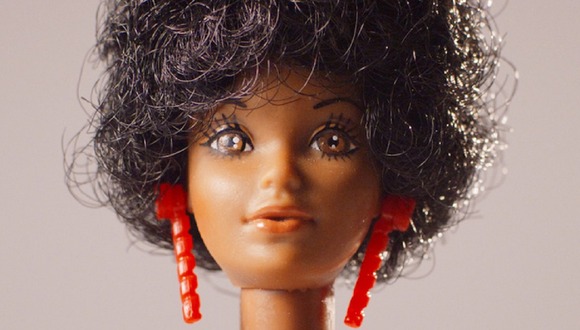 “Black Barbie” cuenta la historia de cómo surgió la primera Barbie Negra en 1980, examinando la importancia de la representación (Foto: Netflix)