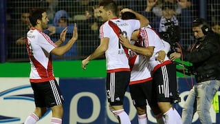 River Plate goleó a Atlético Tucumán y quedó a un punto del líder Boca en el Torneo Argentino