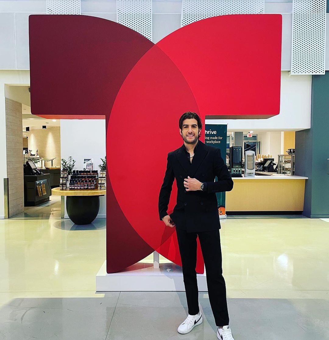 Juan Pablo Gil en las instalaciones de Telemundo (Foto: Juan Pablo Gil / Instagram)