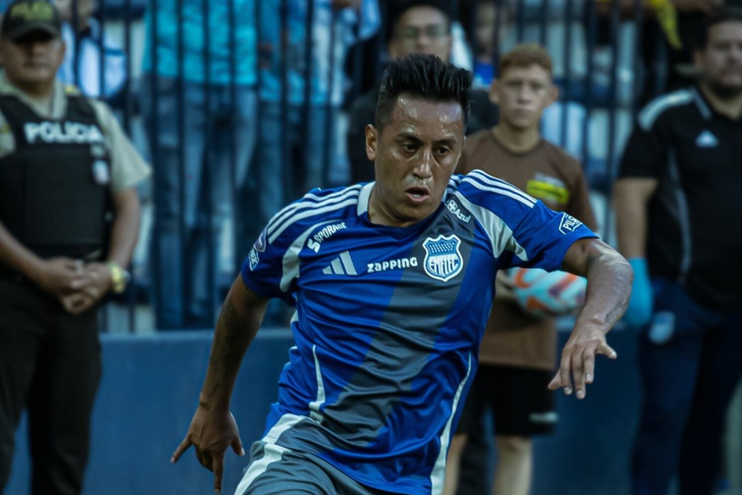 Christian Cueva lleva dos goles anotados y dos asistencias en sus primeros siete partidos con Emelec de Ecuador. (Foto: Club Sport Emelec / Facebook)
