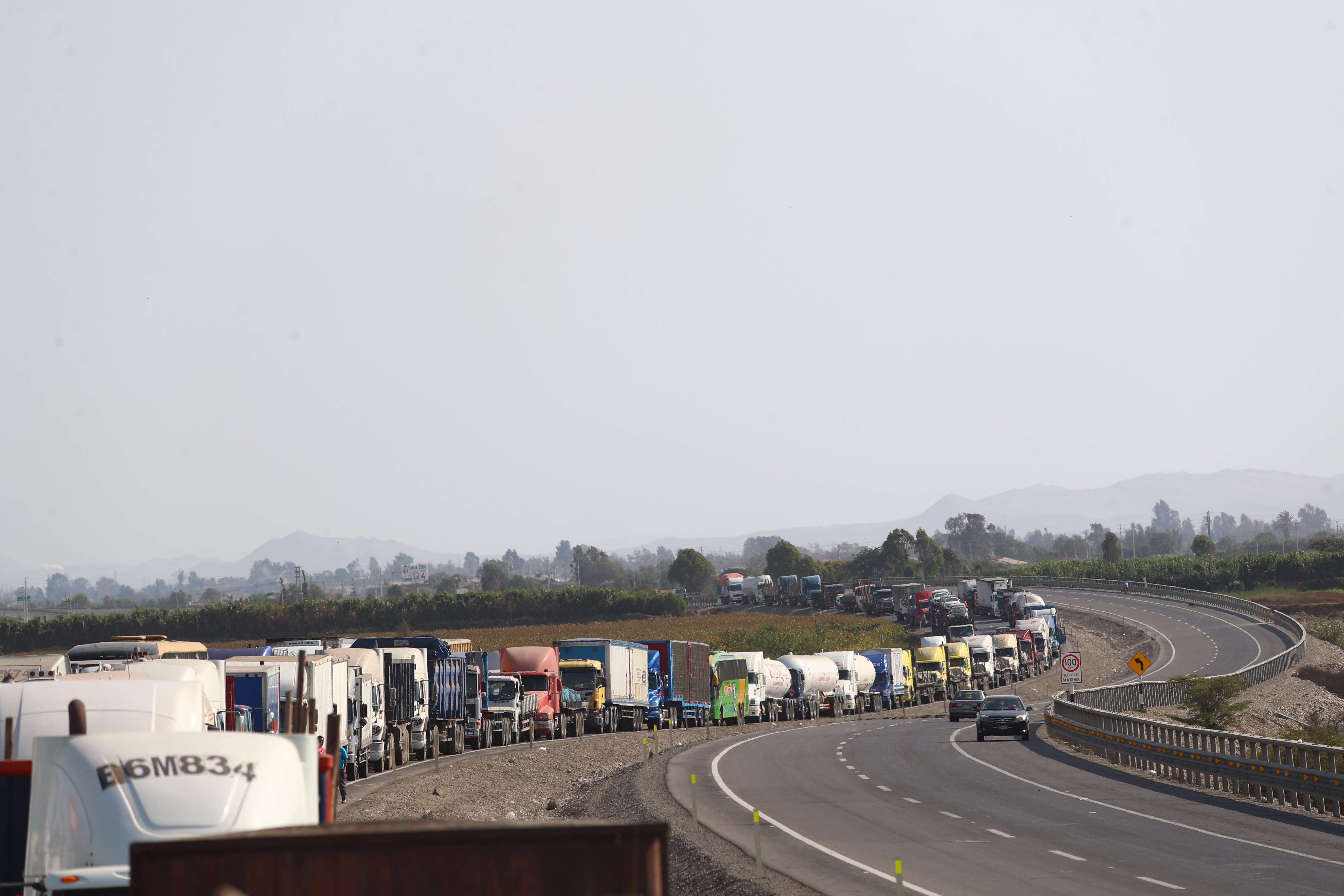 Paro de transportistas de septiembre. Foto: Alessandro Currarino / @photo.gec