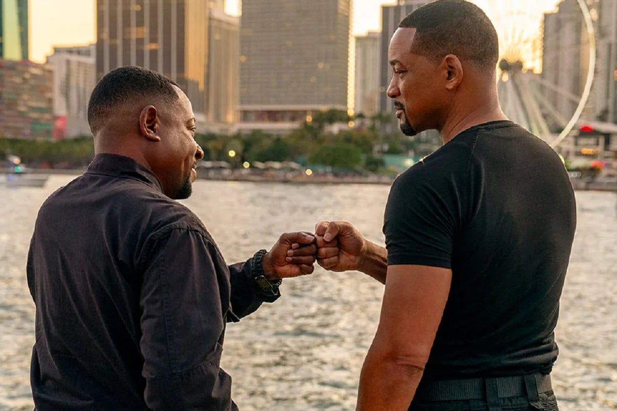 Marcus Miles Burnett (Martin Lawrence) y Michael Eugene ‘Mike’ Lowrey (Will Smith) intentan demostrar la inocencia del Capitán Howard en la película "Bad Boys: Ride or Die" (Foto: Columbia Pictures)